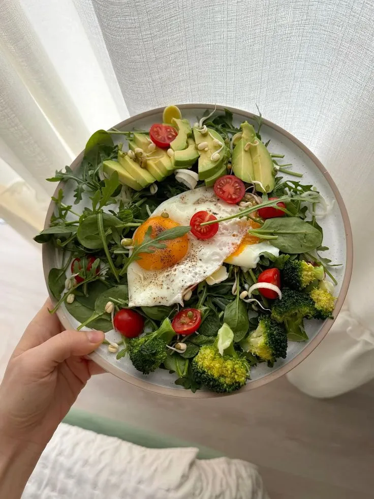 Natáčení obsahu potravin a restaurací v Alanyi