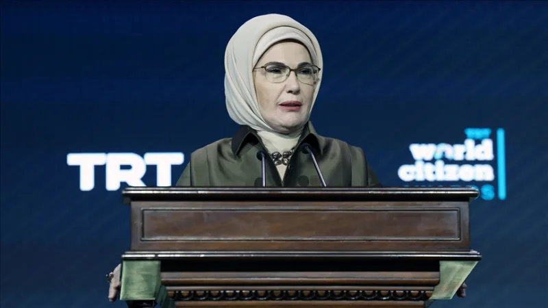 Emine Erdoğan: Gáza fájdalma eltűnik a közösségi média 