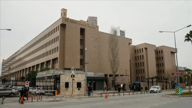 22 suspects arrêtés à Izmir dans le cadre d'une enquête 