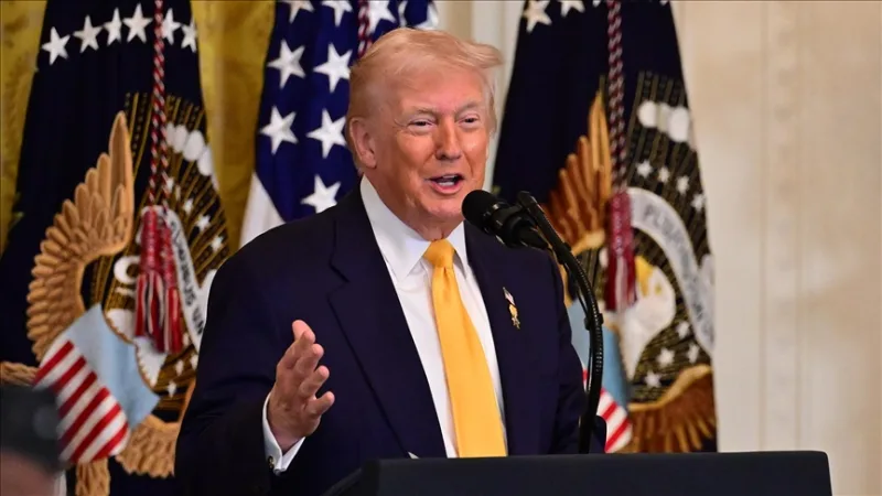 Trump amerikai elnök a Legfelsőbb Bíróság döntésére várva védi a vámokat