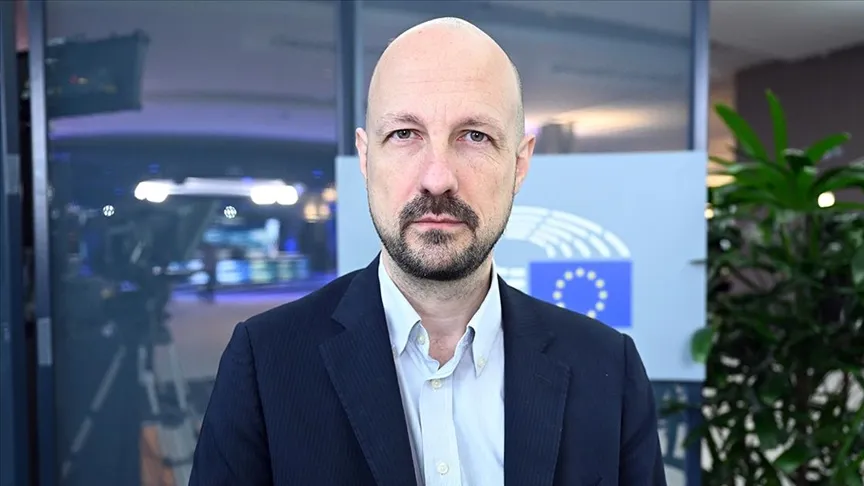 El eurodiputado Botenga criticó duramente el «enfoque proisraelí» de Europa