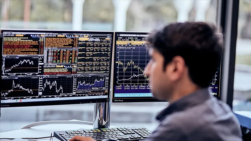 На сырьевых рынках наблюдалось влияние энергетических рисков и ожиданий в отношении процентных ставок