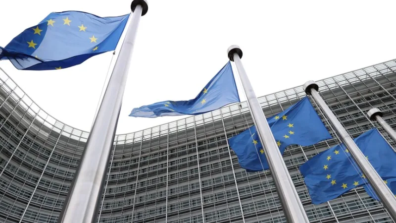 وفقًا لاستطلاع أُجري في 6 دول أعضاء في الاتحاد الأوروبي، يُنظر إلى الولايات المتحدة على أنها «تهديد» أكثر منها حليف